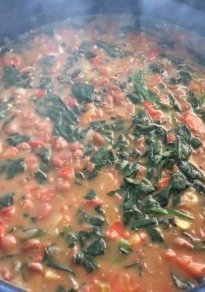 Una foto de Espinacas con frijoles