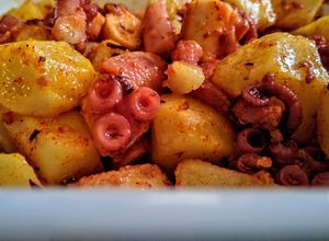 Una foto de PULPO🐙A La Gallega, En Colombia😋...!