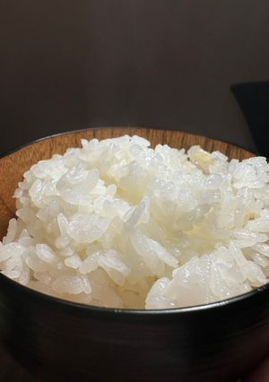 A picture of White rice (without rice cooker).