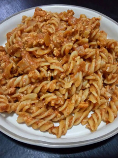Foto resep Chicken Tomato Fusilli / chicken bolognese pasta