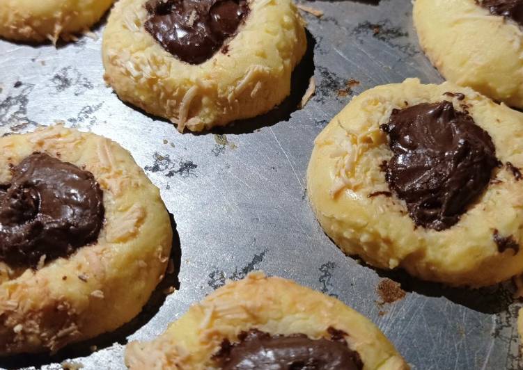 Thumbprint cookies cokelat