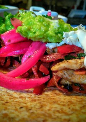 Una foto de TAQUITOS🌯De Pollo🍗 Chorizo Español...!