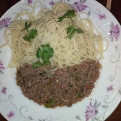 A picture of Spaghetti served with mincedmeat#authormarathon#4weekschallenge#.