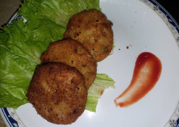 Steps to Prepare Potato Chicken Cutlets in 31 Minutes for Young Wife