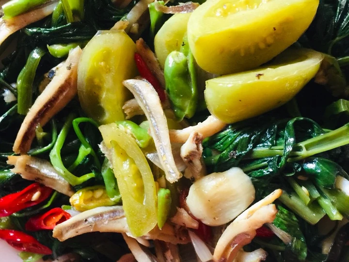 Langkah Mudah untuk Menyiapkan Resep Tumis kangkung pedas💕 yang Bisa Manjain Lidah Anti Ribet, Bikin Ngiler