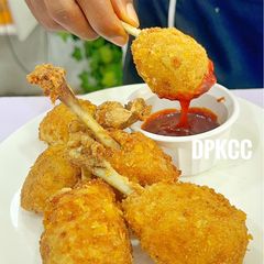 A picture of Crispy Chicken Drumsticks Stuffed With Mashed Potatoes & Cheese.