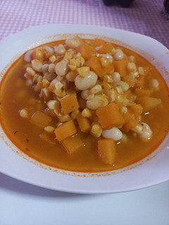 Una foto de Porotos granados con pilco