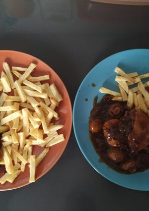 Una foto de Pollo a la cola