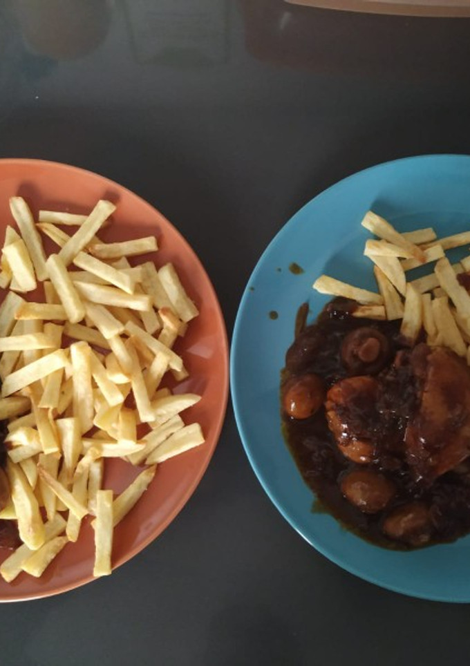 Una foto de Pollo a la cola