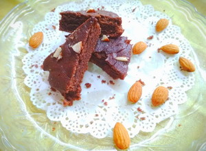 A picture of Eggless Whole-wheat Nutella Brownies.