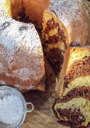 Csokis-mazsolás márványkuglóf recept fotója