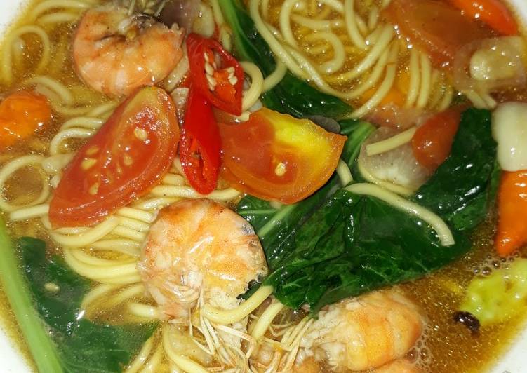 Mie Seafood Pedas