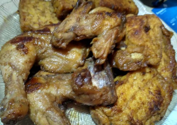 Tahu tempe dan ayam bacem