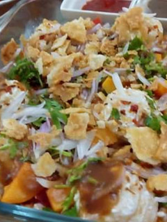 A picture of Papri chat.
