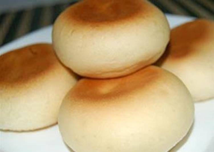 Pia Basah isi Kacang Ijo