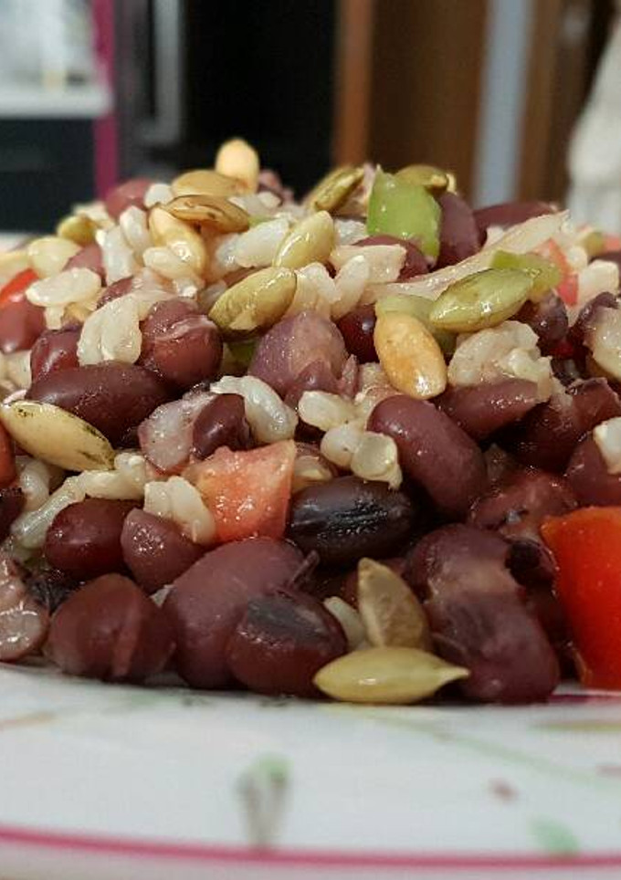 Una foto de Ensalada de azukis y arroz integral