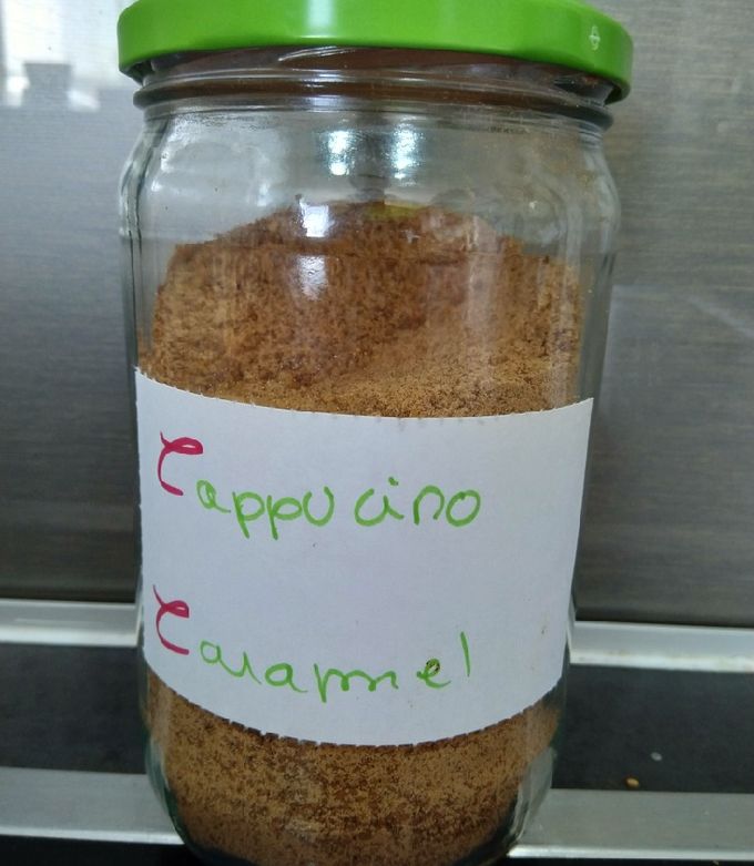 Une photo de Cappuccino caramel instantané