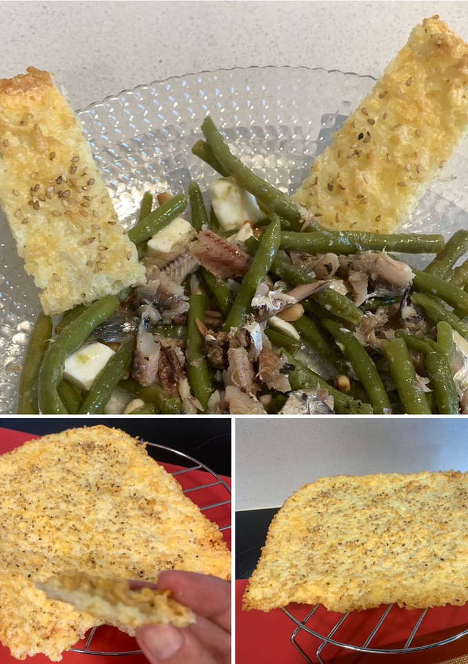 Una foto de Crujiente de arroz y queso
