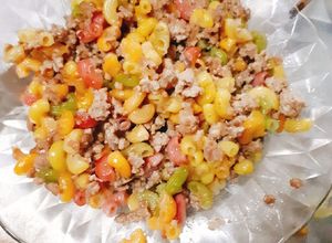 Hình của món Nui rau củ xào thịt băm.