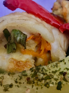 Una foto de FILET DE MERLUZA🐠🐟(relleno al horno)🐠🐟