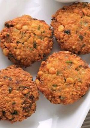 A picture of Black gram fritters.