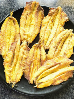 Una foto de Boquerones gordos fritos