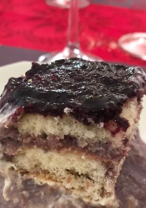 Una foto de Tiramisú de moras Silvestres 👩‍🌾