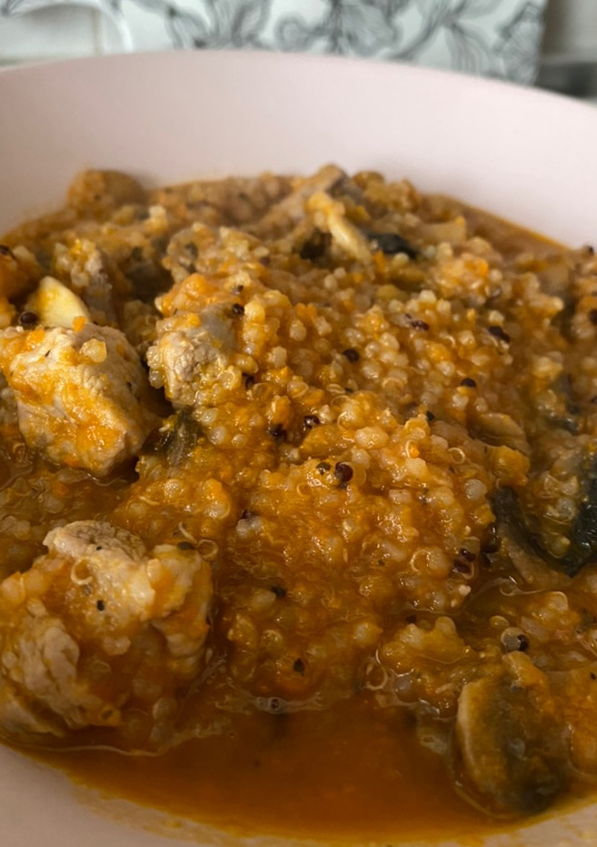 Una foto de Guiso de magra de cerdo con quinoa
