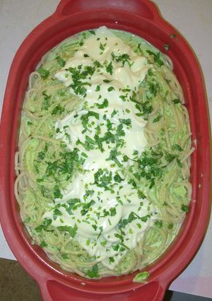 Una foto de Spaghetti en crema de cilantro