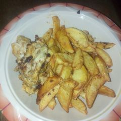 A picture of Spicy chips and egg.
