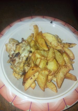 A picture of Spicy chips and egg.