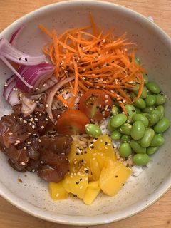 Una foto de Poke hawaiano. Rico y fácil 😋
