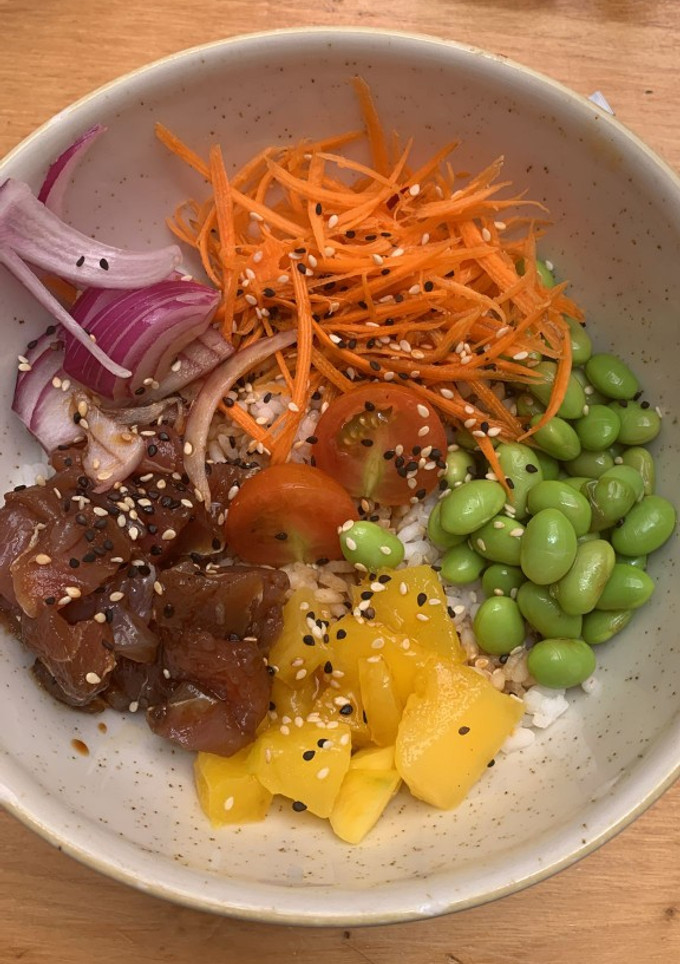 Una foto de Poke hawaiano. Rico y fácil 😋