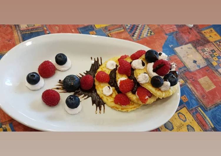 Erdei gyümölcsös málnahabos csokis pancake