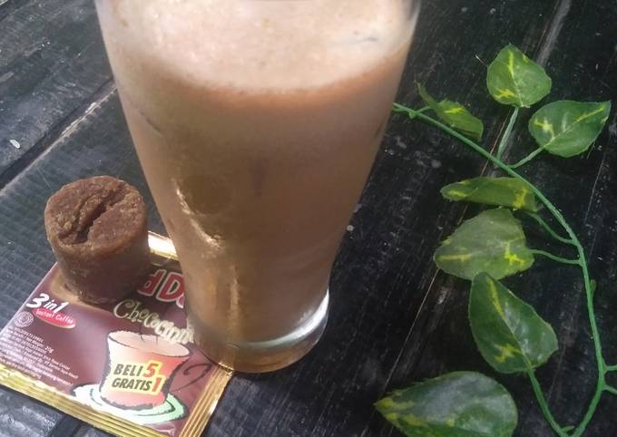 Resep Es kopi susu gula aren oleh Umi rama - Cookpad