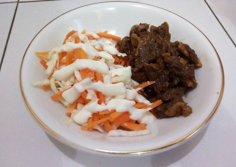 Beef Teriyaki dan salad sayur