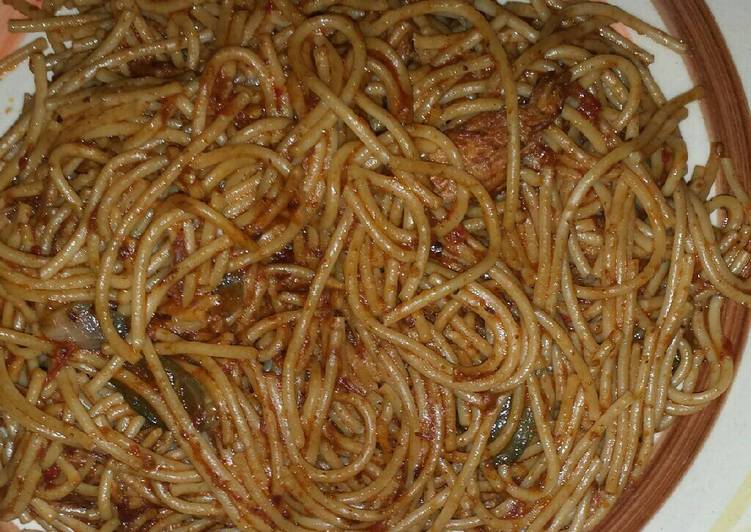 Steps to Make Quick Jollof spaghetti