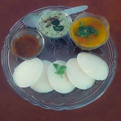 A picture of Idli.