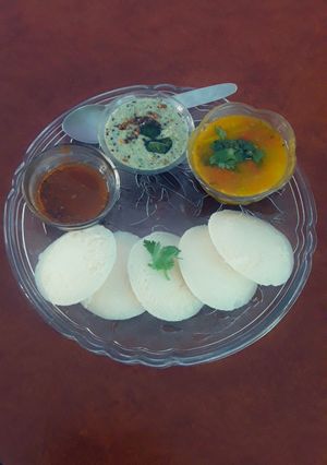 A picture of Idli.