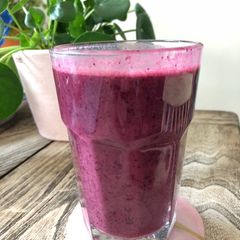 A picture of Berry smoothie - vegan.