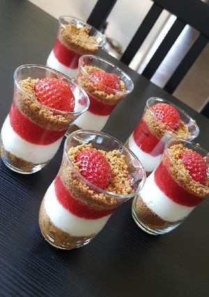 Une photo de Verrine fraises / spéculoos