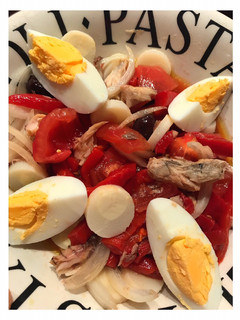 Una foto de Ensalada de pimiento rojo