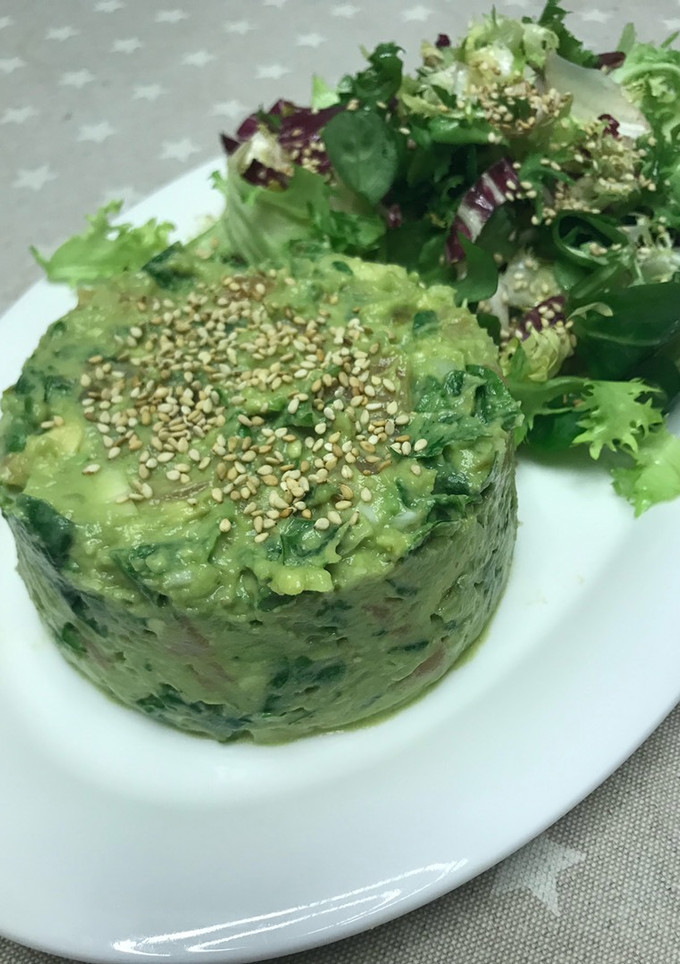 Una foto de Ensalada de “falso guacamole”