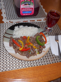 Una foto de Fajitas de arrachera con pimientos