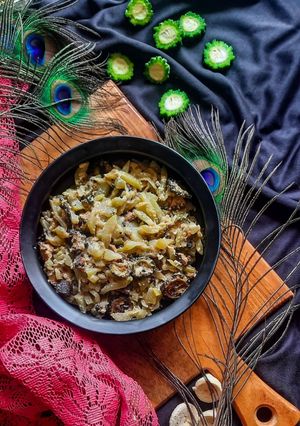 লাউ সুক্তো (lau shukto recipe in Bengali) রেসিপির প্রধান ছবি
