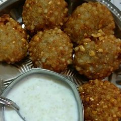 A picture of Sago vada.