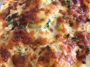 Una foto de lasagna fácil con carne picada
