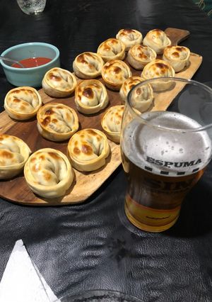 Una foto de Empanadas de carre de cerdo barbacoa 🥟