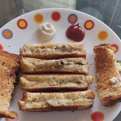 A picture of Cheesy Garlic Bread Sticks.