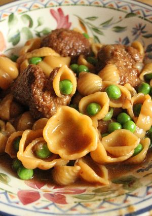 Una foto de Albóndigas con fideos, alberjas y Jethro Tull